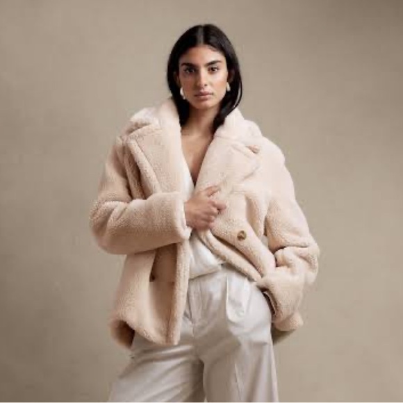 Banana Republic Jackets & Blazers - NWTS Banana Republic Cream Teddy Coat M